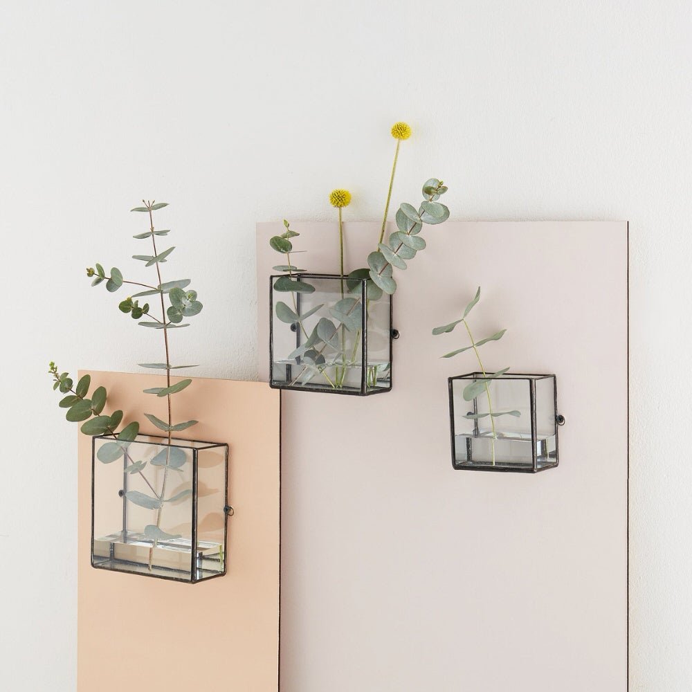 square wall mounted vase