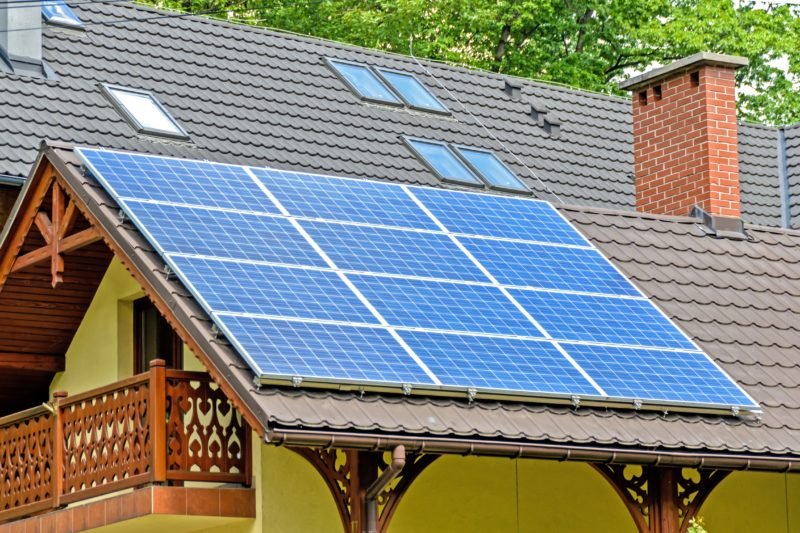 Raising a Greener Family: 5 Reasons We’re Switching to Solar in 2025