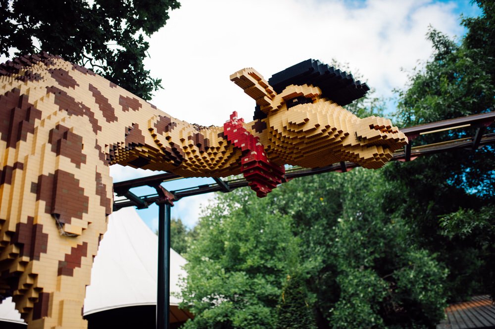 Giant lego giraffe 
