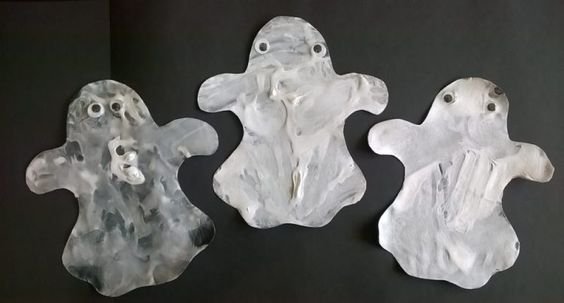 Gooey Shaving cream ghost craft for toddlers
