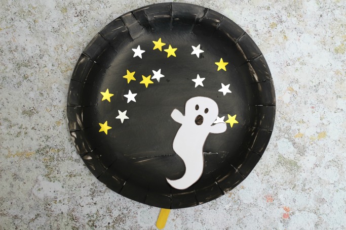 Kids Crafts // 25 Ghost Themed Halloween Crafts for Toddlers