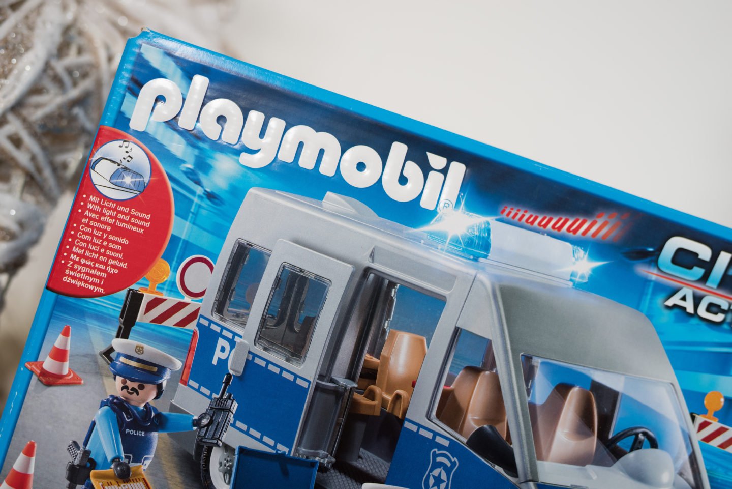 top toys for 2018 - playmobil police van