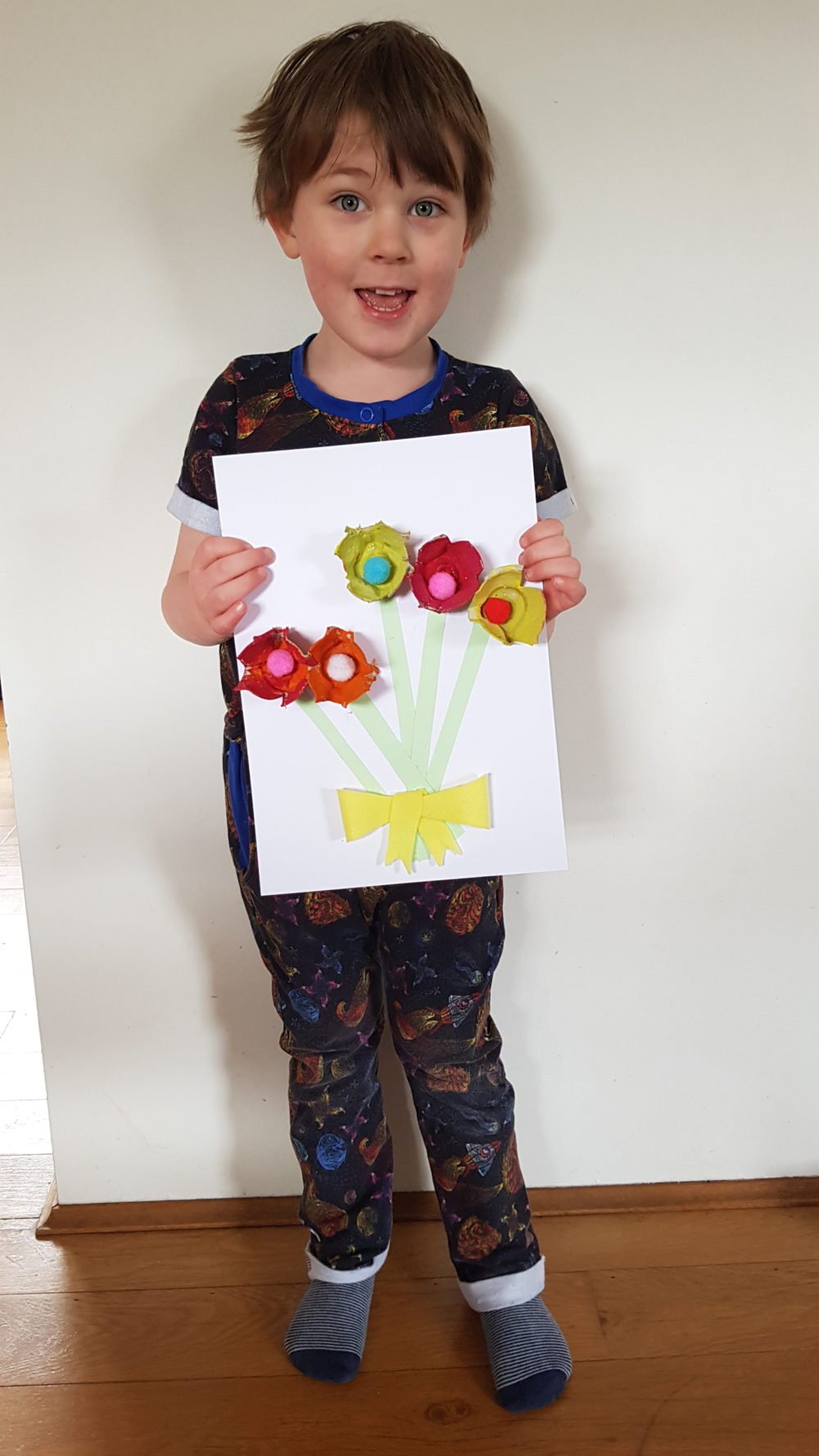 Easy kids craft using egg boxes