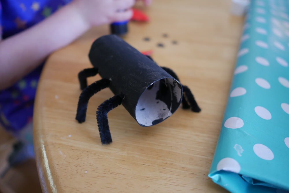 Making a ladybug from toilet roll