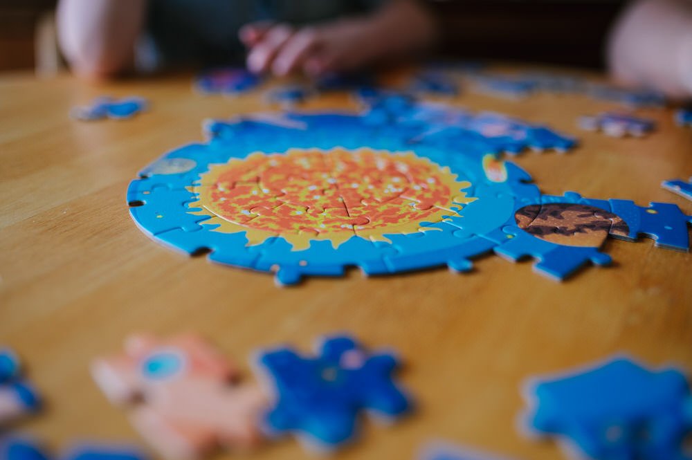 Round jigsaw puzzle
