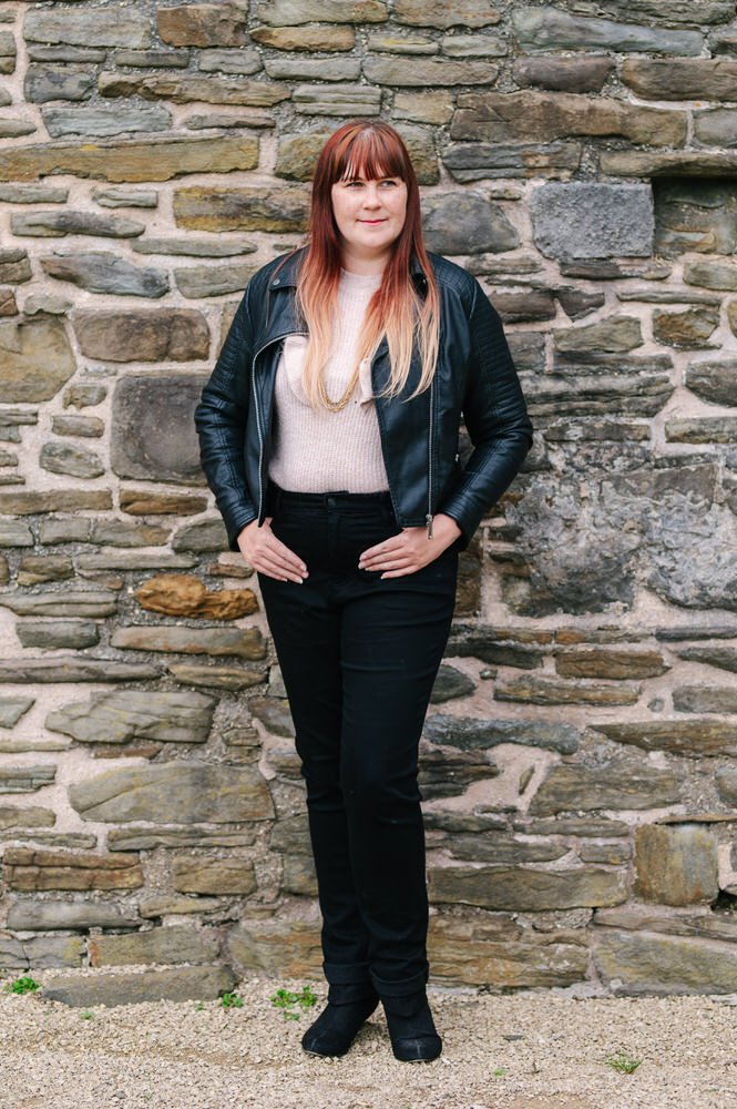 How to wear black jeans 