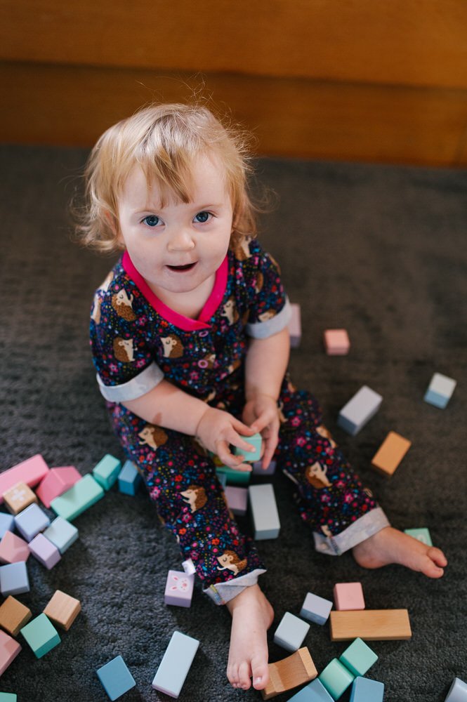 ways to develop toddler fine motor skills