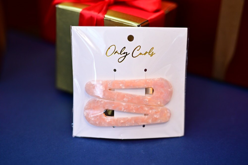 Pink girls hair clips