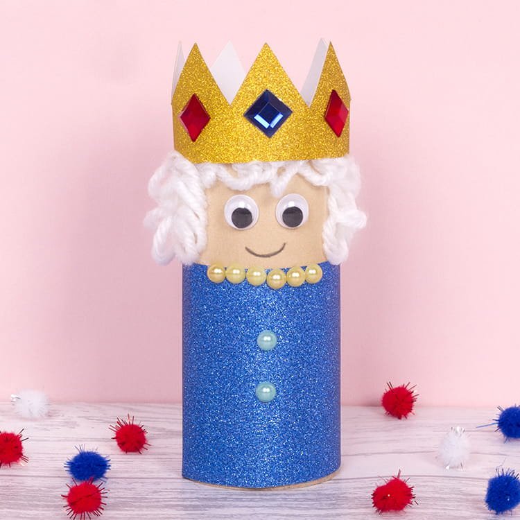 Queen themed toilet roll craft