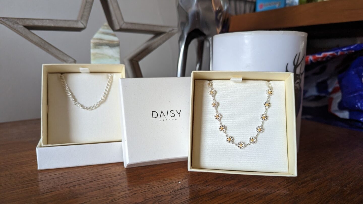 Daisy Jewellery - Mothers day gift ideas