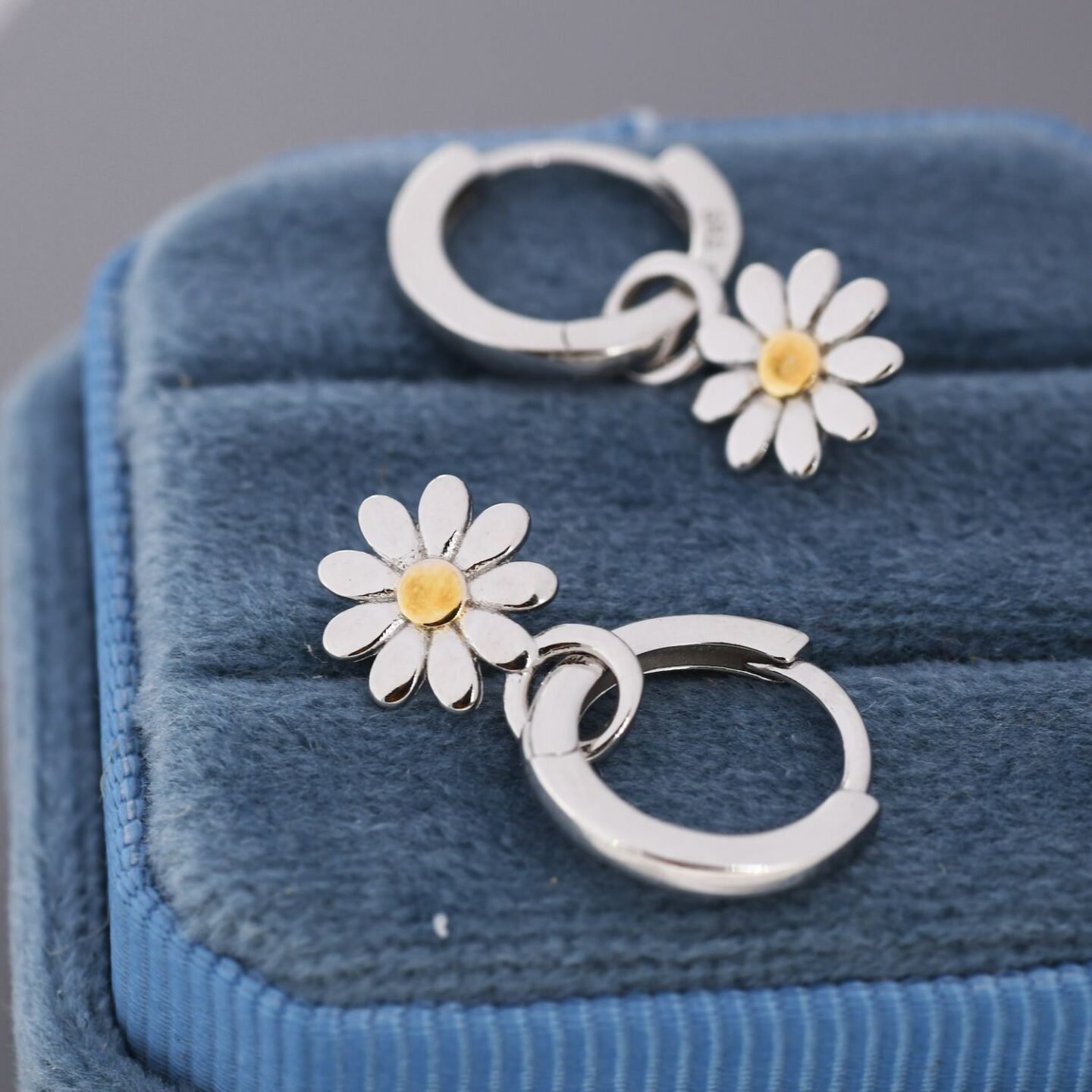 Daisy charm huggie earrings 
