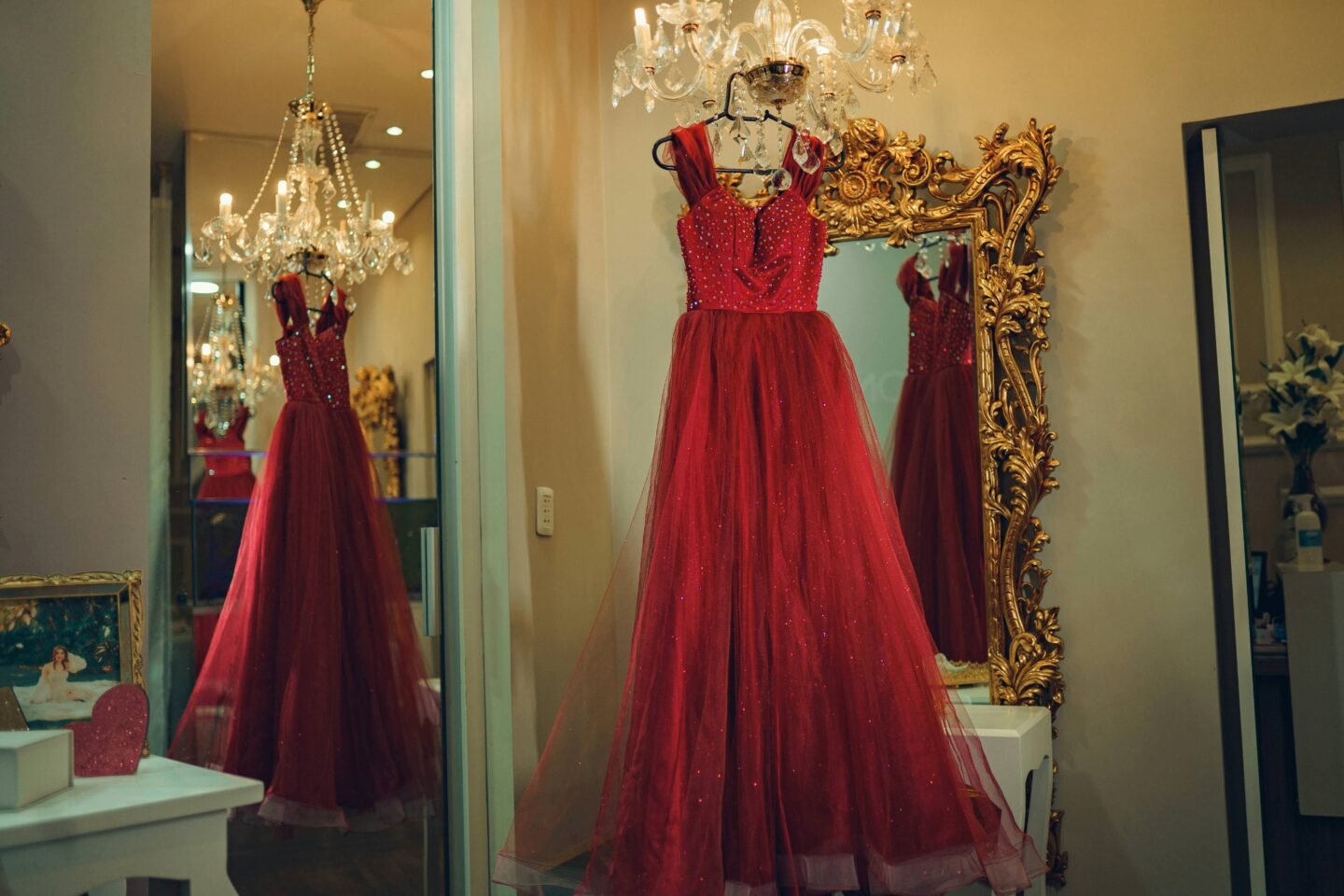 How to Find the Perfect Elegant Event Dresses for Curvy Ladies