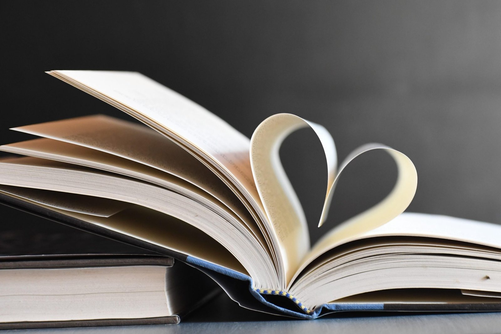 My June Reads: 7 Books & 2,954 Pages